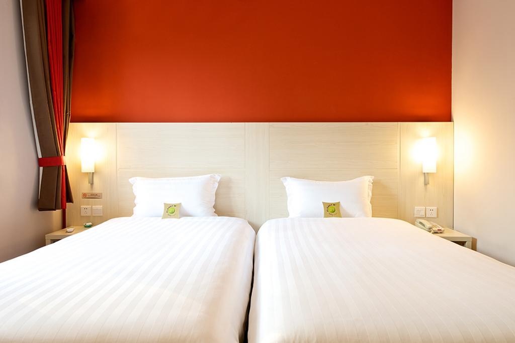 Ibis Ningbo Qianhu Plaza Hotel Kültér fotó