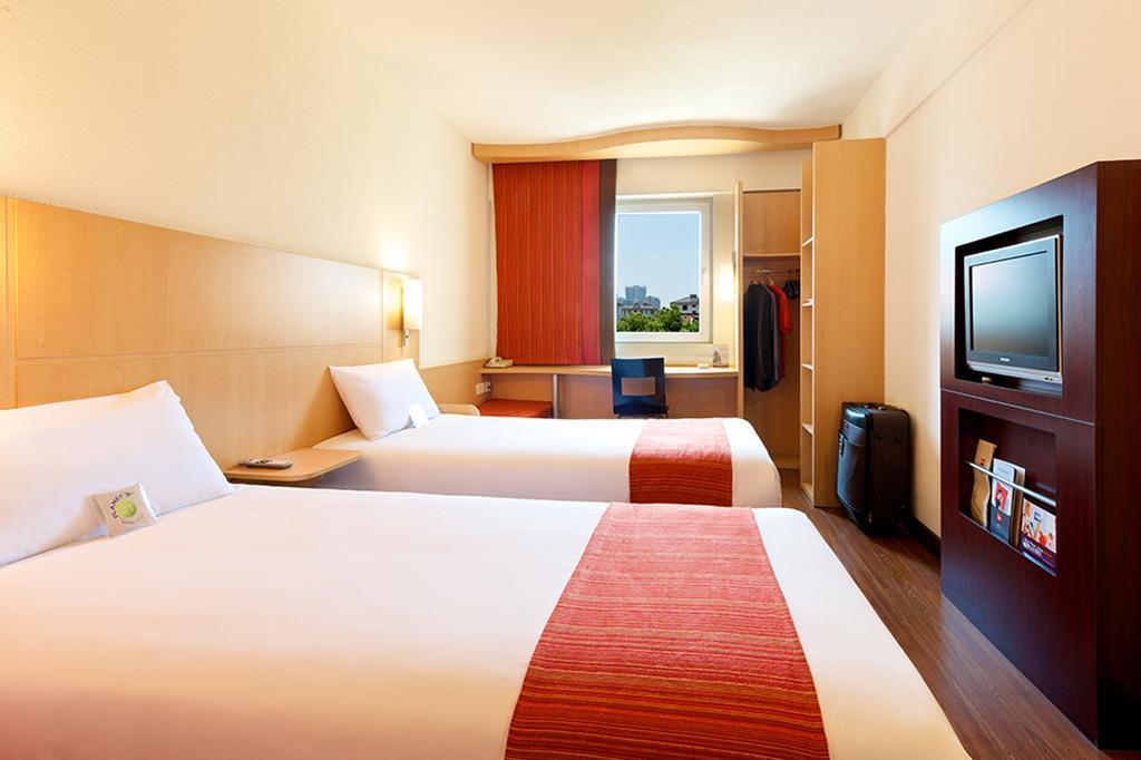Ibis Ningbo Qianhu Plaza Hotel Kültér fotó