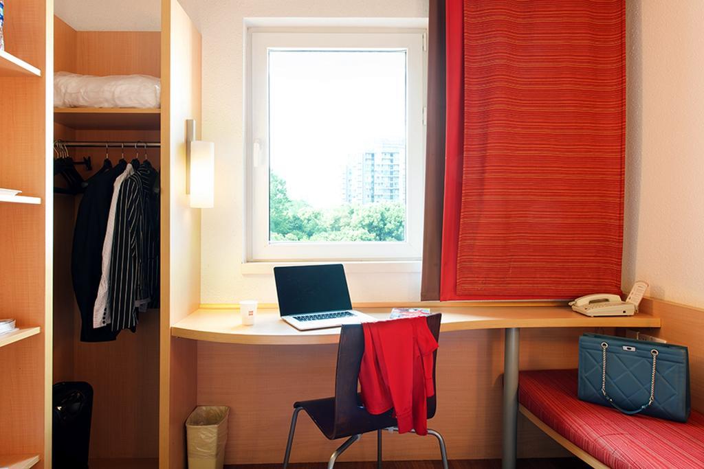 Ibis Ningbo Qianhu Plaza Hotel Kültér fotó