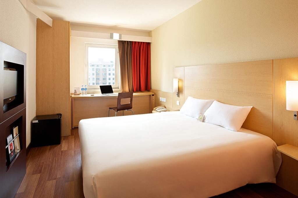 Ibis Ningbo Qianhu Plaza Hotel Kültér fotó