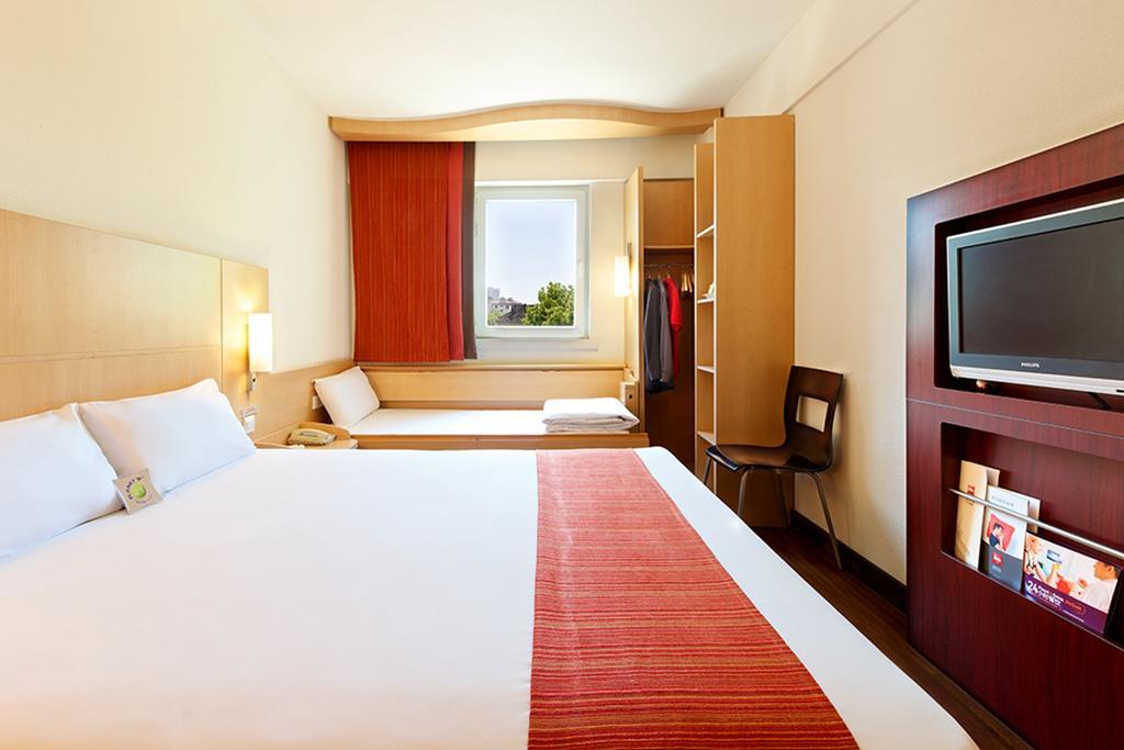 Ibis Ningbo Qianhu Plaza Hotel Kültér fotó