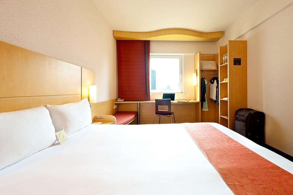 Ibis Ningbo Qianhu Plaza Hotel Kültér fotó