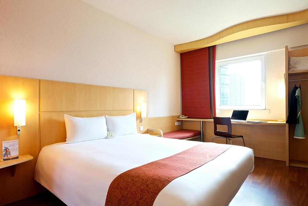 Ibis Ningbo Qianhu Plaza Hotel Kültér fotó