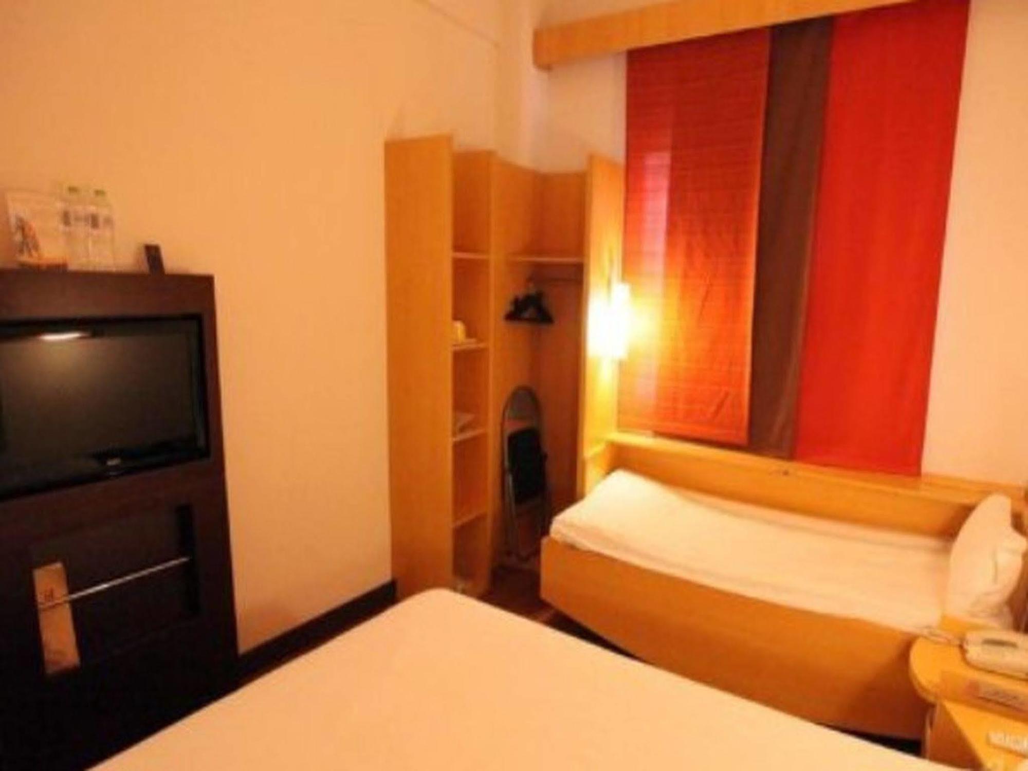 Ibis Ningbo Qianhu Plaza Hotel Kültér fotó