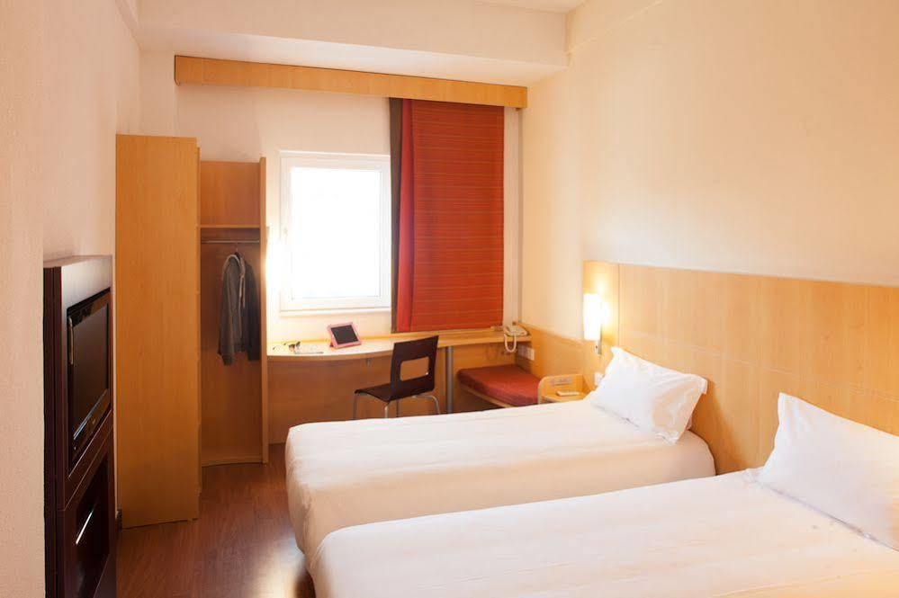 Ibis Ningbo Qianhu Plaza Hotel Kültér fotó