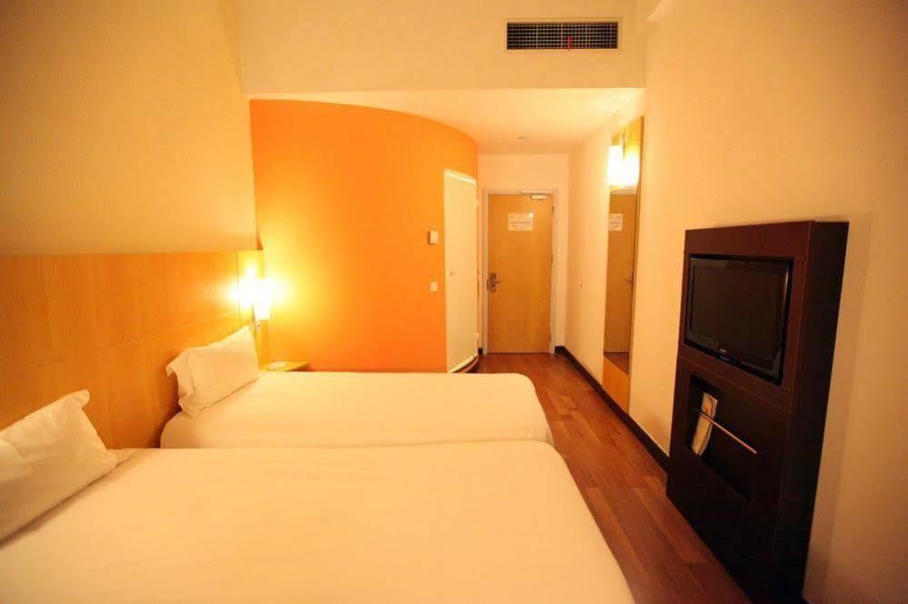 Ibis Ningbo Qianhu Plaza Hotel Kültér fotó
